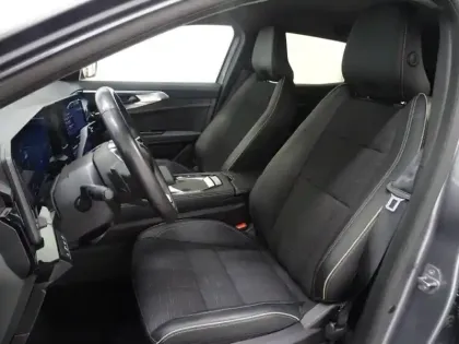 Photo 7 Renault Austral  1.2 E-Tech full hybrid 200ch Iconic