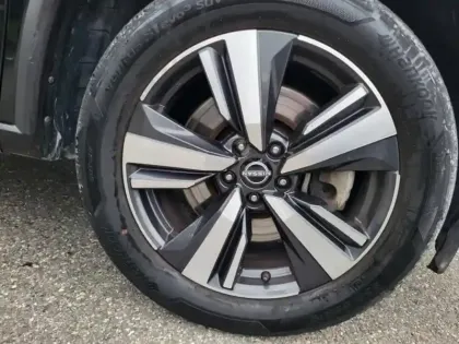Photo 8 Nissan X-trail  e-4orce 213ch Tekna 7 places