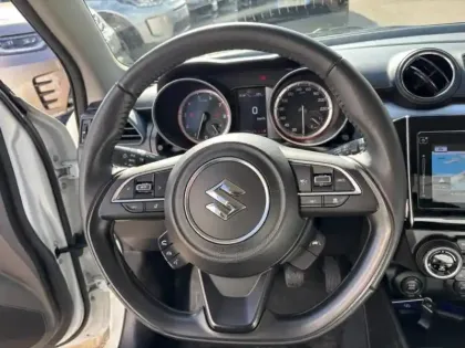 Photo 14 Suzuki Swift  1.2 Dualjet Hybrid 83ch Pack