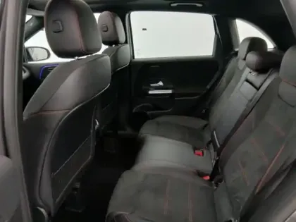 Photo 7 Mercedes Classe B  180d 116ch AMG Line 7G-DCT