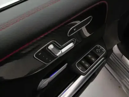 Photo 12 Mercedes Classe B  180d 116ch AMG Line 7G-DCT