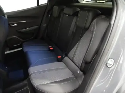 Photo 11 Peugeot 2008  1.2 Hybrid 136ch GT e-DCS6