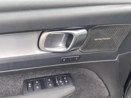 Photo 12 Volvo Xc40  B3 163ch Plus DCT 7