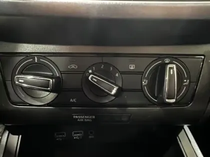 Photo 13 Seat Arona  1.0 EcoTSI 115ch Start/Stop FR DSG Euro6d-T