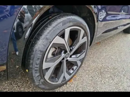 Photo 12 Renault Espace  1.2 E-Tech full hybrid 200ch esprit Alpine 7 places - 25