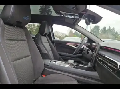 Photo 9 Renault Espace  1.2 E-Tech full hybrid 200ch esprit Alpine 7 places - 25