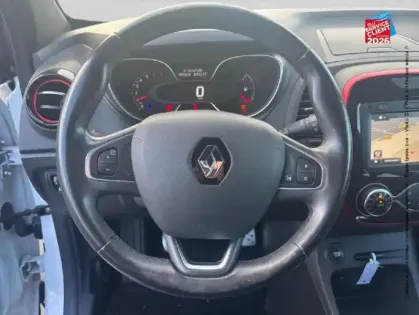 Photo 11 Renault Captur  1.3 TCe 150ch FAP Red Edition