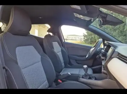 Photo 9 Renault Clio  1.5 Blue dCi 100ch Limited 21N