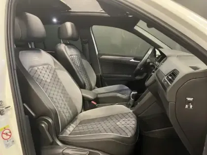 Photo 10 Volkswagen Tiguan  2.0 TDI 150ch R-Line DSG7
