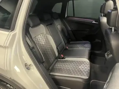 Photo 11 Volkswagen Tiguan  2.0 TDI 150ch R-Line DSG7