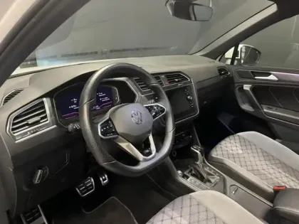 Photo 14 Volkswagen Tiguan  2.0 TDI 150ch R-Line DSG7