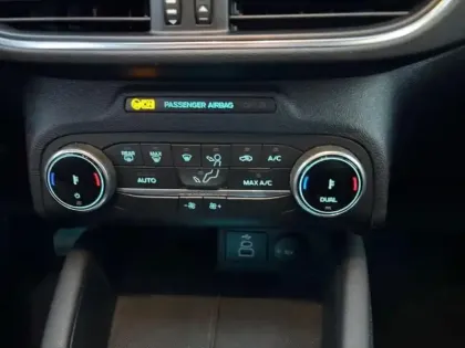 Photo 14 Ford Kuga  2.5 Duratec 190ch FHEV E85 Titanium BVA