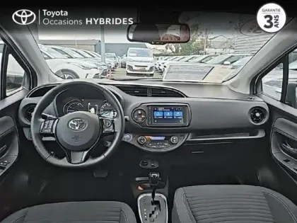 Photo 7 Toyota Yaris  100h Dynamic 5p RC19