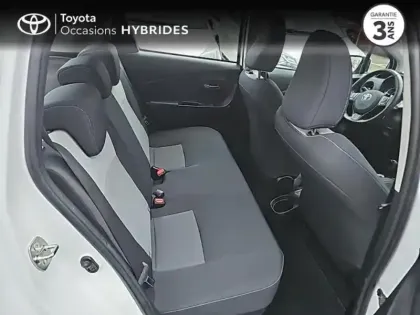 Photo 6 Toyota Yaris  100h Dynamic 5p RC19