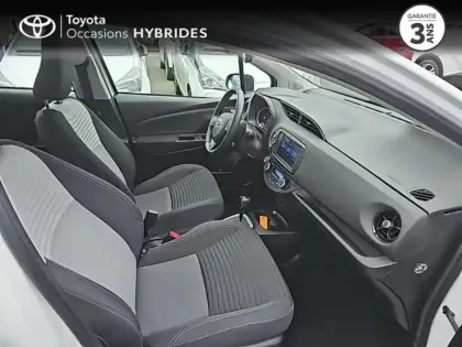 Photo 5 Toyota Yaris  100h Dynamic 5p RC19