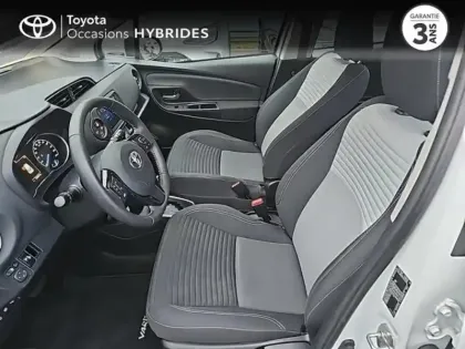 Photo 10 Toyota Yaris  100h Dynamic 5p RC19