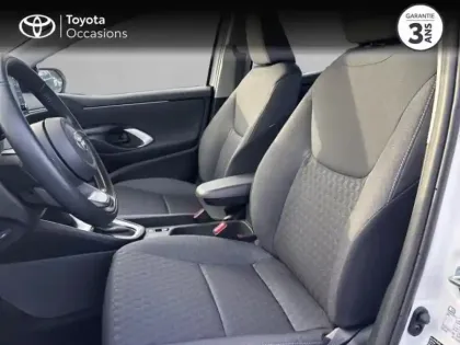 Photo 10 Toyota Yaris  116h Dynamic Business 5p + Programme Beyond Zero Academy MY22