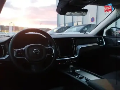 Photo 14 Volvo V60  B4 197ch Ultra Style Dark DCT 7