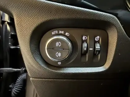 Photo 12 Opel Corsa  1.2 Turbo 100ch Elegance