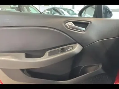 Photo 14 Renault Clio  1.6 E-Tech hybride 140ch Limited -21N