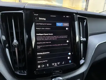 Photo 24 Volvo Xc60  T8 AWD Hybride rechargeable 310 ch+145 ch Geartronic 8