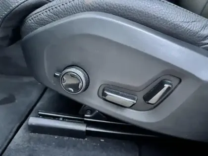 Photo 10 Volvo Xc60  T8 AWD Hybride rechargeable 310 ch+145 ch Geartronic 8