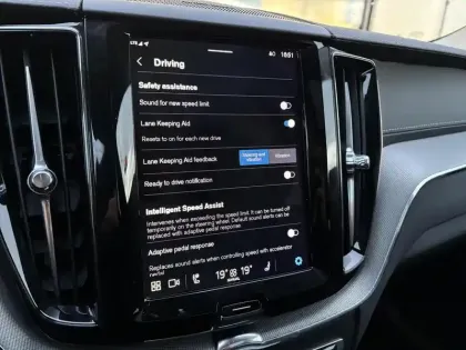 Photo 23 Volvo Xc60  T8 AWD Hybride rechargeable 310 ch+145 ch Geartronic 8