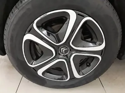 Photo 12 Citroën C3 Aircross  BlueHDi 100 S&S BVM6