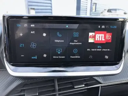 Photo 38 Peugeot 2008  Hybrid 145 e-DCS6