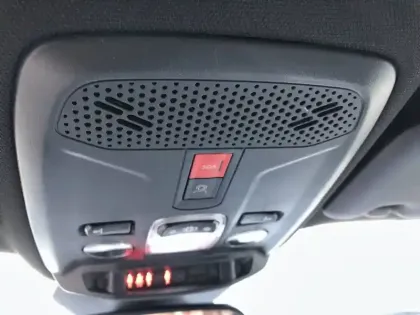 Photo 39 Peugeot 2008  Hybrid 145 e-DCS6