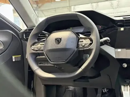 Photo 8 Peugeot 308  Hybrid 145 e-DCS6