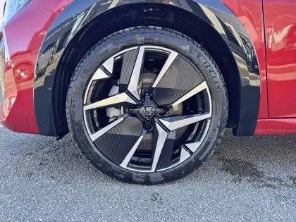 Photo 12 Peugeot 208  Hybrid 110 e-DCS6