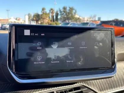 Photo 18 Peugeot 208  Hybrid 110 e-DCS6