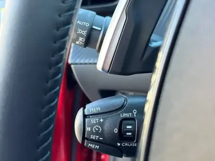 Photo 19 Peugeot 208  Hybrid 110 e-DCS6