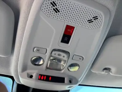 Photo 21 Peugeot 208  Hybrid 110 e-DCS6