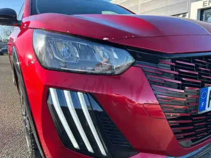 Photo 15 Peugeot 208  Hybrid 110 e-DCS6