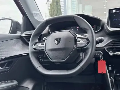 Photo 28 Peugeot 208  Hybrid 110 e-DCS6