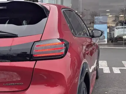 Photo 56 Peugeot 208  Hybrid 110 e-DCS6