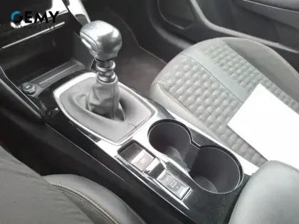 Photo 30 Peugeot 208 Gén. II Ph1 NG Roadtrip 5