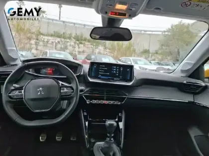 Photo 23 Peugeot 208 Gén. II Ph1 NG Roadtrip 5