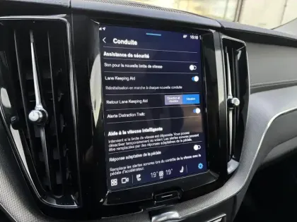 Photo 32 Volvo Xc60  T6 AWD Hybride rechargeable 253 ch+145 ch Geartronic 8