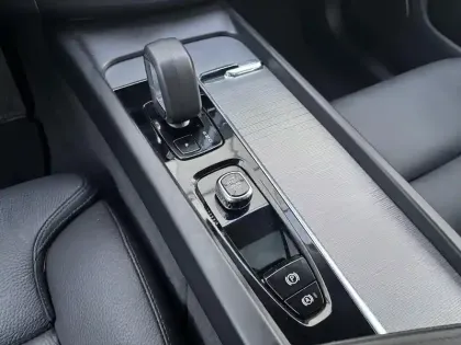 Photo 19 Volvo Xc60  T6 AWD Hybride rechargeable 253 ch+145 ch Geartronic 8