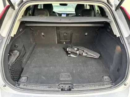 Photo 35 Volvo Xc60  T6 AWD Hybride rechargeable 253 ch+145 ch Geartronic 8