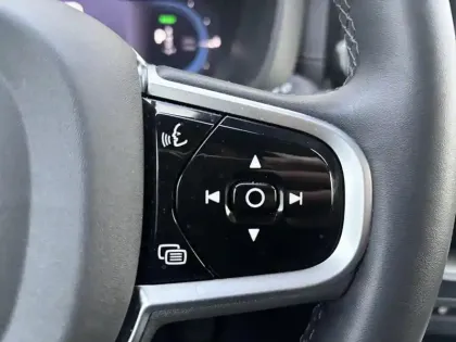 Photo 18 Volvo Xc60  T6 AWD Hybride rechargeable 253 ch+145 ch Geartronic 8