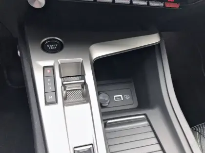 Photo 13 Peugeot 308  Hybrid 145 e-DCS6