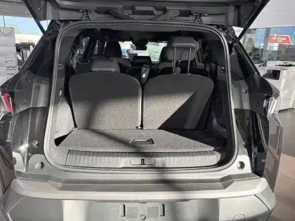 Photo 45 Peugeot 5008  Hybrid 145 e-DCS6