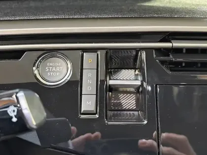 Photo 33 Peugeot 5008  Hybrid 145 e-DCS6