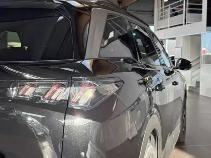 Photo 36 Peugeot 5008  Hybrid 145 e-DCS6