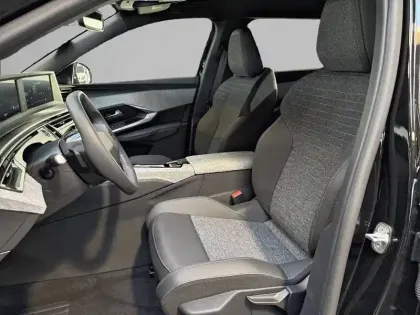 Photo 30 Peugeot 5008  Hybrid 145 e-DCS6