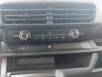 Photo 18 Peugeot Expert  CA FIXE M BLUEHDI 180 S&S EAT8